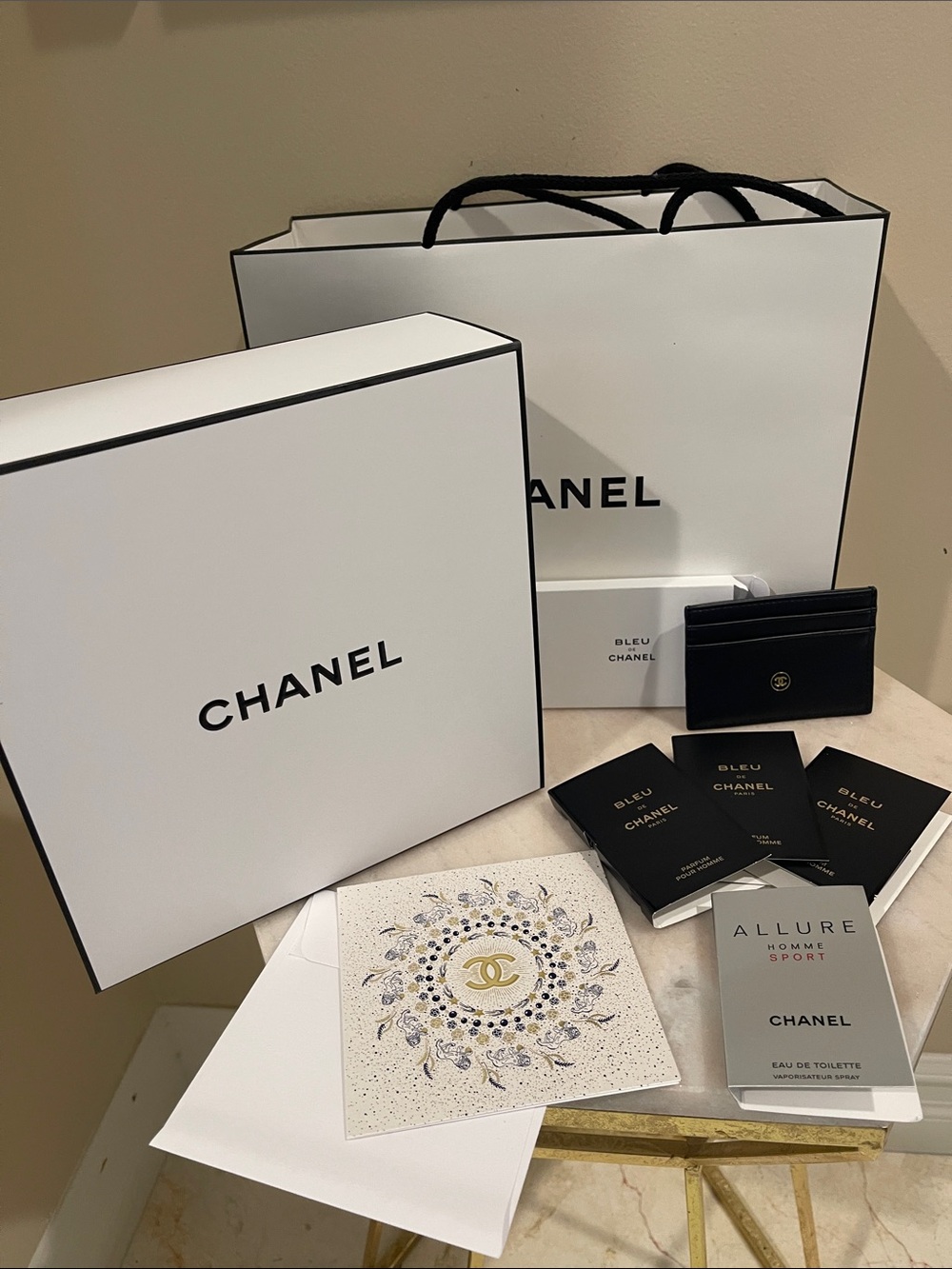 CHANEL Men’s White Gift Packaging with Leather Black Card Holder